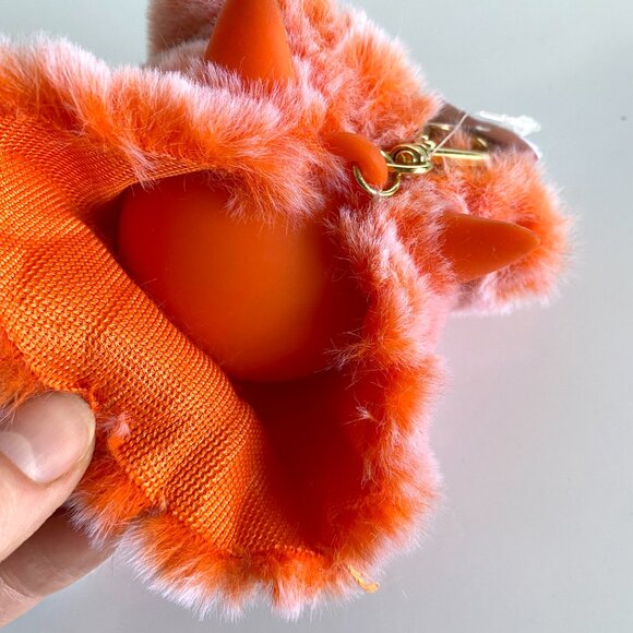 Bath & Body Works Fox Pom Pocketbac Hand Gel Holder NWT Fuzzy Fur Winter Fox - Picture 5 of 6